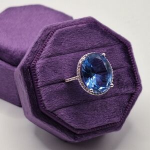 Size 7 Blue Swarovski Crystal Oval Halo Statement Ring NWT